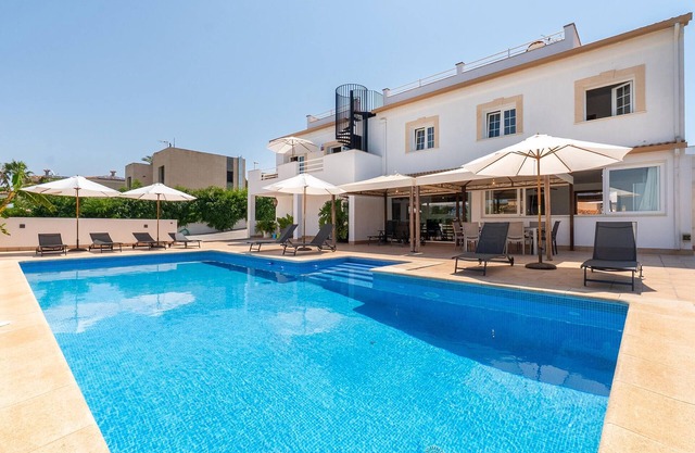Lovely home in Sa Torre with private swimming pool, can be inside or outside