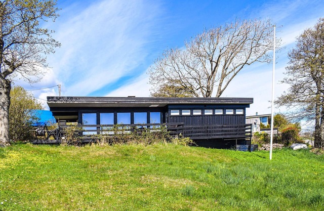 Lovely home in Stavern with WiFi