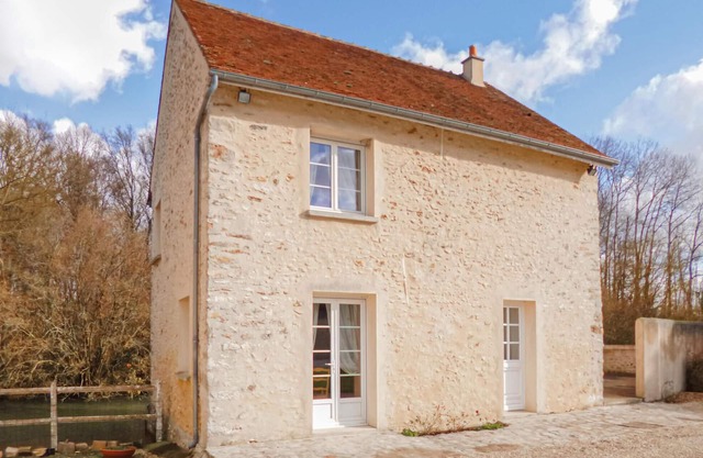 Lovely home in Vaudoy-en-Brie with WiFi