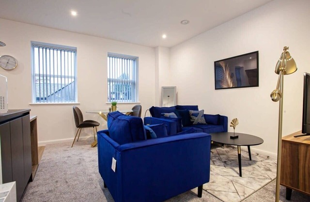 Lovely Open Plan 1 Bedroom Apartment in Bolton