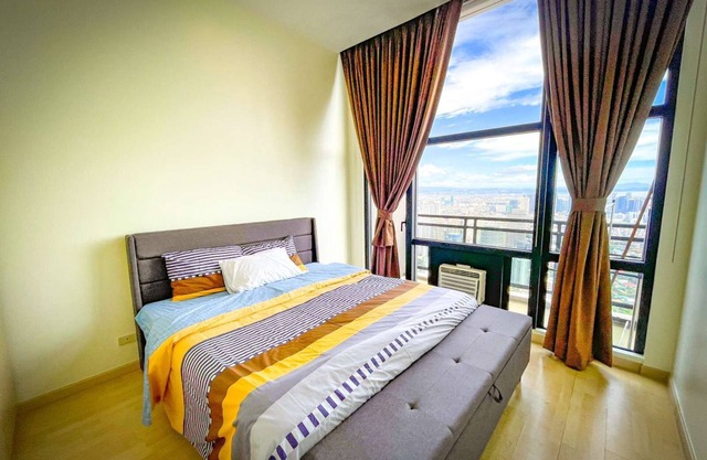 Lovely Penthouse Unit in the Gramercy