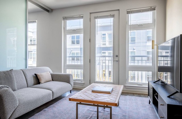 Lovely Somerville 1BR w/W/D, Gym & Roof, nr Assembly T, by Blueground