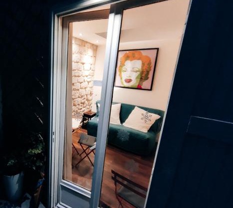 Lovers' Tiny House inside Montmartre