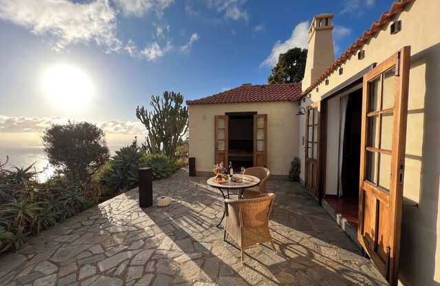 Lovingly furnished vacation home with exceptional views of the Atlantic Ocean