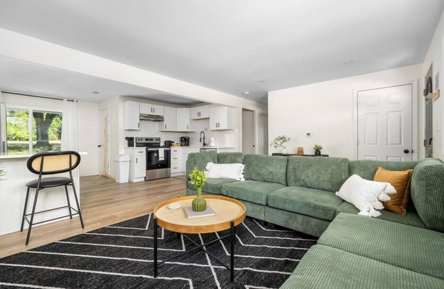 Lucks Landing - Comfy 3BR, 2BA Brick Home