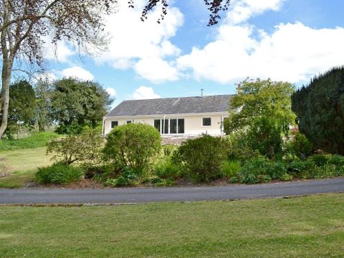 Lucy's At The Grange - Uk11519