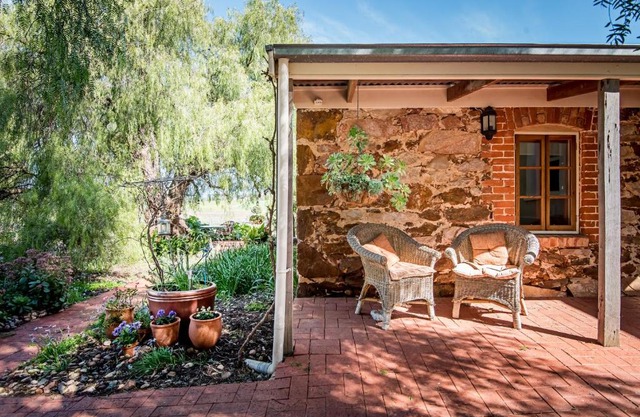 Lucy's Cottage