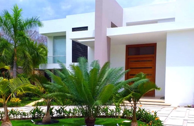 Lujosa Quinta con Piscina Privada Girardot