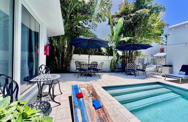 Lunabase North Shore Villas: Pool, Grill, Golf