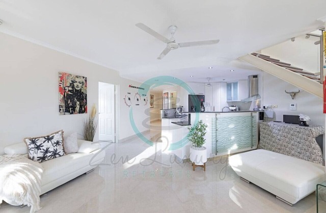 Lux Beachfront PH~ Office ~ Pool ~ Skyline Views
