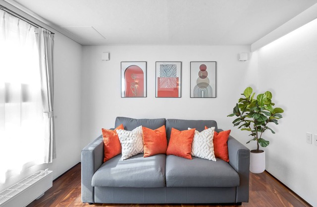 LUX Home! 2 blocks to Subway! Dream Retreat, Minutes from Sapporo Station!