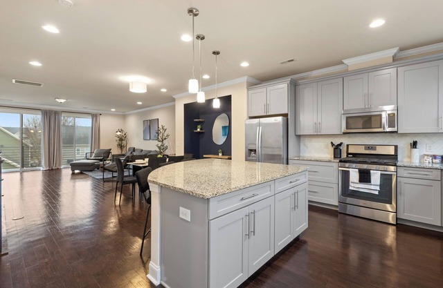 Luxe 3BR Townhouse in Camp North End