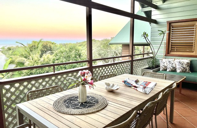 Luxe Angourie Couples Villa