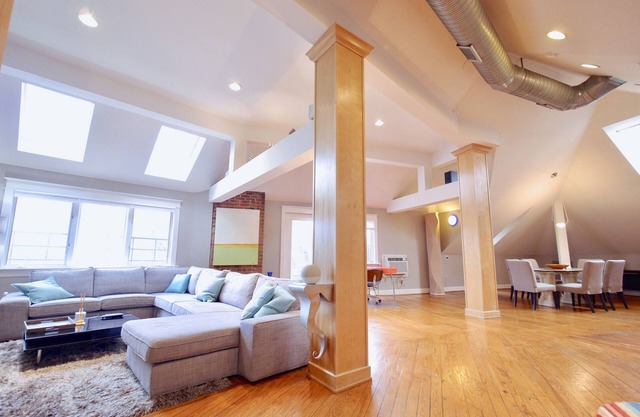 Luxe Hyde Park Penthouse, 6 min to Downtown Cinci