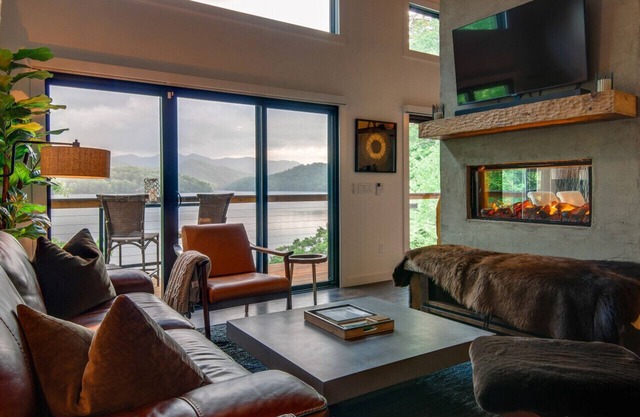 Luxe Lakefront Villa w/Dock, Hot Tub & Fire Pit