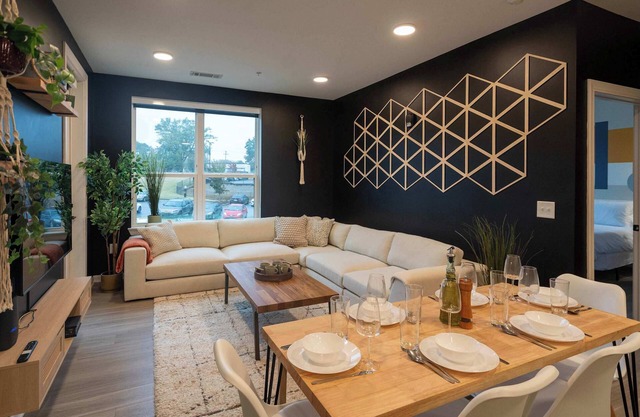 Luxe Modern Loft, Great for Long Stays W/King Beds