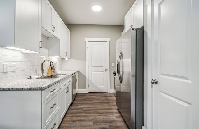 Luxe Park 1117 | 2 Bd Apt | Pool, Gym & Parking