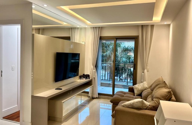 Luxuoso apto 2 quartos na Av do Batel- Academia, Piscina aquecida e Churrasqueira