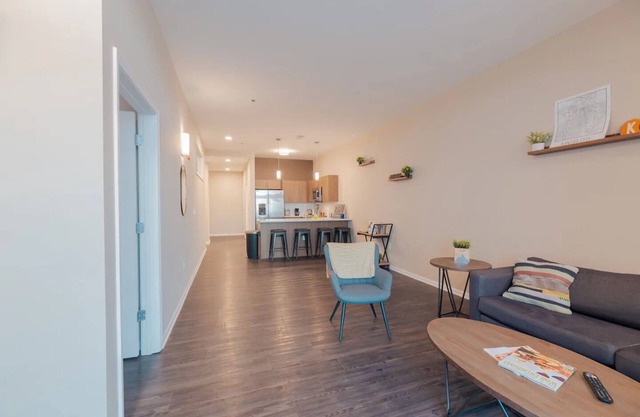 Luxurious 2BR Private Balcony