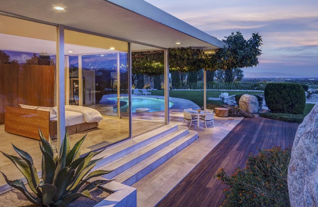 Luxurious, 3 Acre, Private Estate With Pool, Spa and Semi-Exclusive Tennis Court