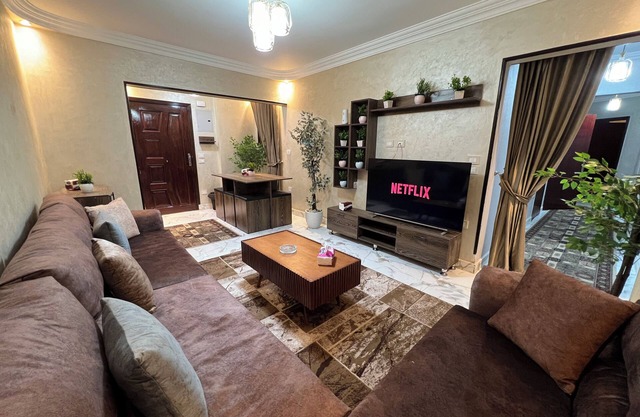 Luxurious 3BR/3BA Apartment in Downtown Cairo: Wi-Fi, AC, Parking, and City View