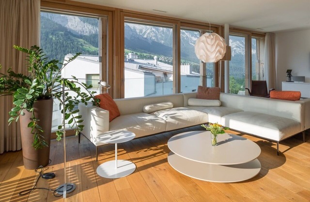 Luxurious 4.5 apartment 240qm at the residential building of The Mountain Suites