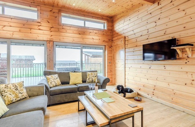 Luxurious and contemporary Finnish log lodge.