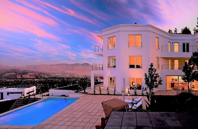 Luxurious apartment for 2 with dreamlike panorama view