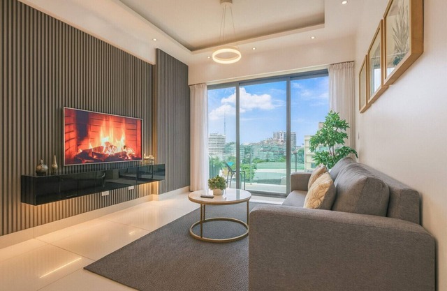 Luxurious Apt, Hot Tub, Great Views