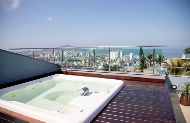 Luxurious beach house with sea view, gated community 24h security