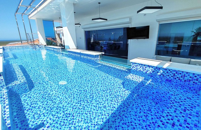 Luxurious 12BR Estate with Pools and Entertainment – 14 Minutes from Airport