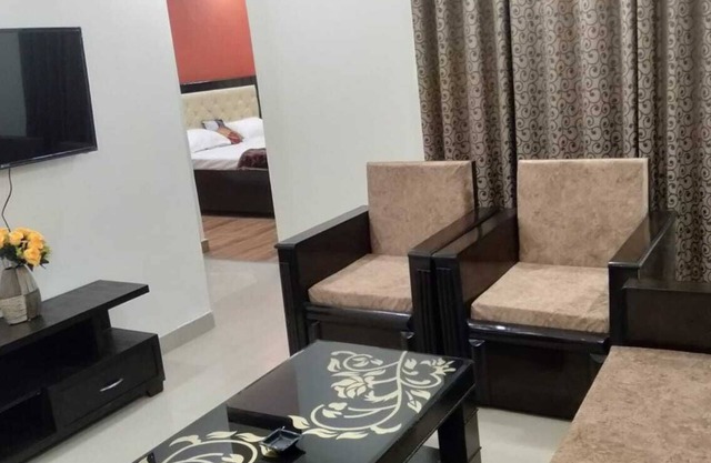 Luxurious family living - 5 min walk from metro station