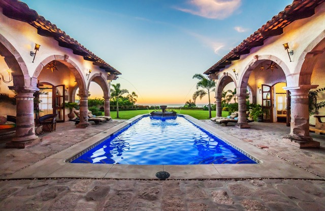 LUXURIOUS "HACIENDA ANTIGUA" - FEATURED ON TRAVEL SHOW, 'A SENSE OF PLACE'