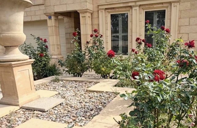 Luxurious home, prestigious quiet street close to all Barossa’s attractions