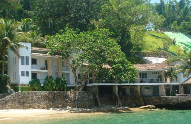 Luxurious home with private beach, pool, full view of Angra Bay