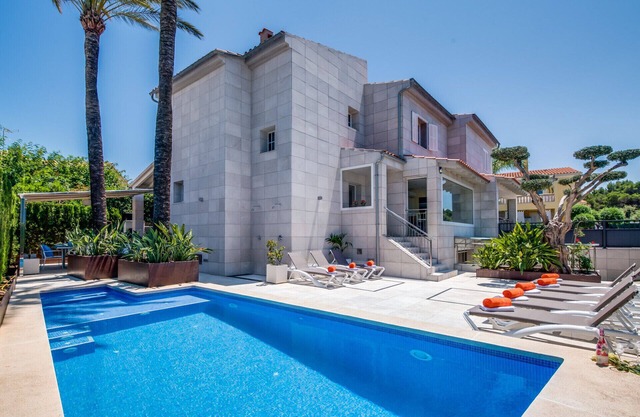 Luxurious house close to the sea Barcares nou in Alcudia