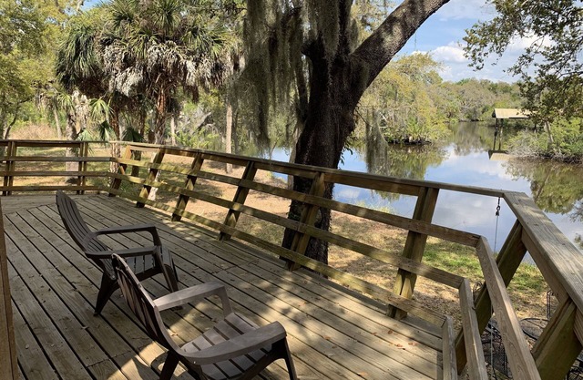 Luxurious house on secluded 3.8 acres, oak trees on Manatee River, large decks