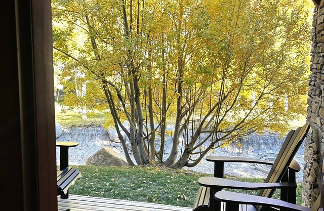 Luxurious Lodges Home