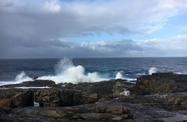 Luxurious new accommodation in the heart of town, 2 bed 2 bath fully equipped.