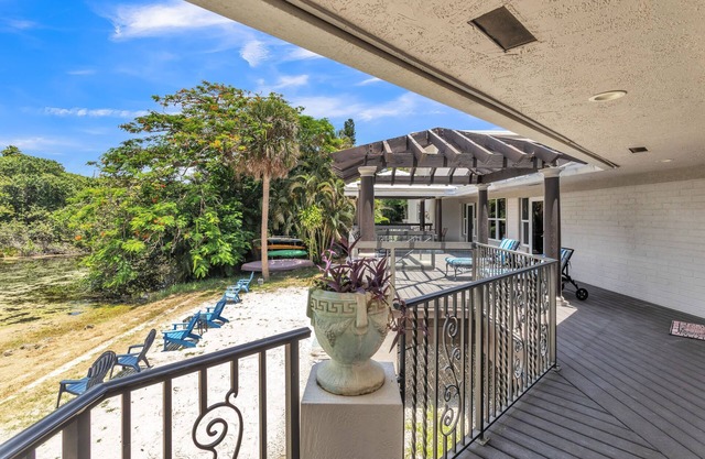 Luxurious Oasis in Fort Lauderdale's Heart by RedAwning