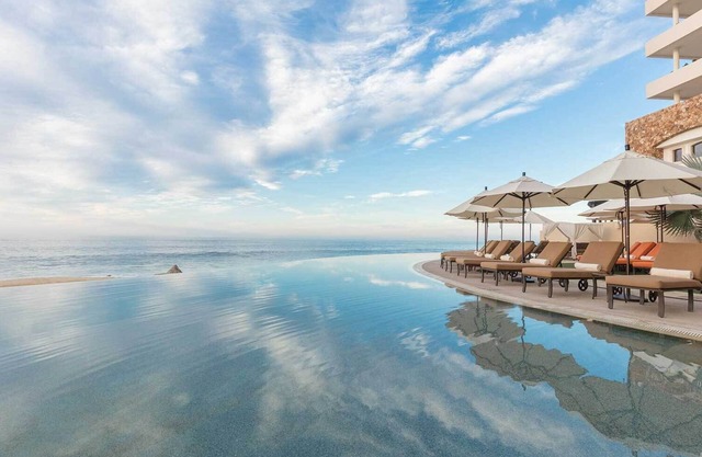 Luxurious Oceanside Deluxe Master Suite at Grand Solmar Land's End