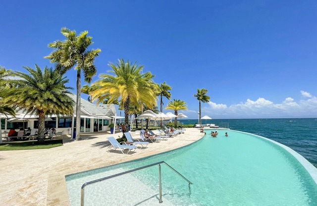 Luxurious Penthouse Agata Puerto Bahía Yacht Club