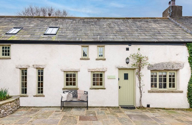 Luxurious rural retreat, with private Hot tub!