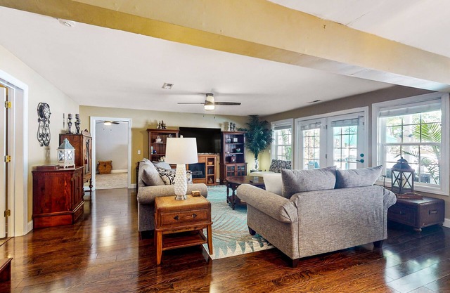 Luxurious single-level retreat with private pool, oasis yard, & AC