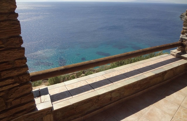 Luxurious villa with Privet beach.