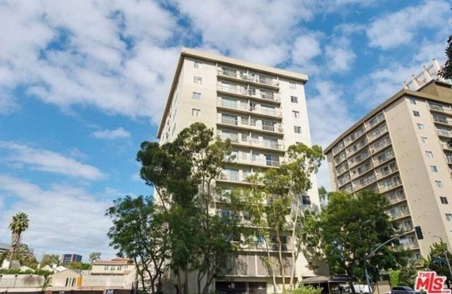 Luxurious Wilshire Corridor Condo Near UCLA, Century City, & Beverly Hills
