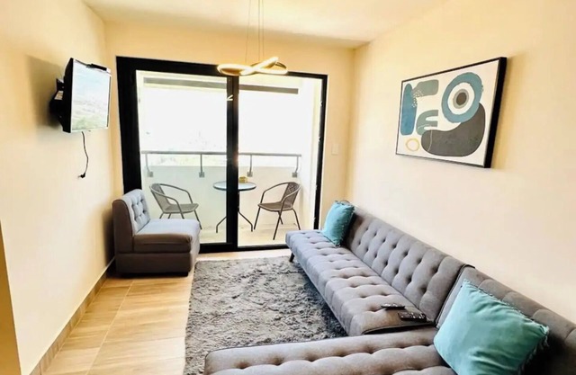 Luxury 1BR Aparmtent in Artemisann