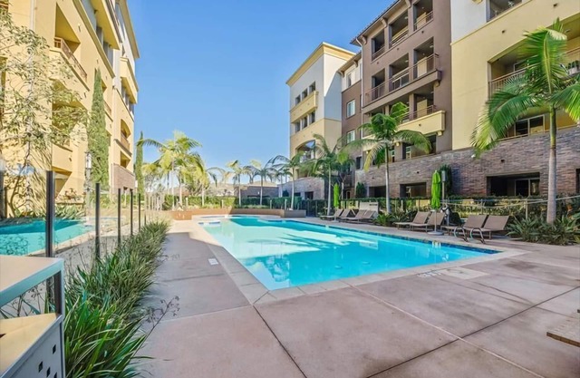 Luxury 1BR w/Spa | nr SD International Airport