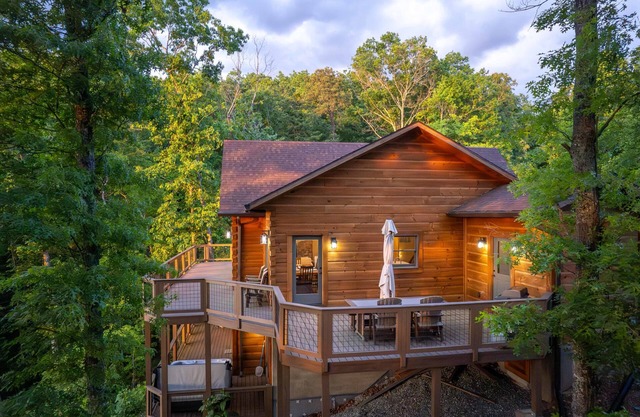 Luxury 3 2 5 Cabin Lake Views Theatre Gameroom