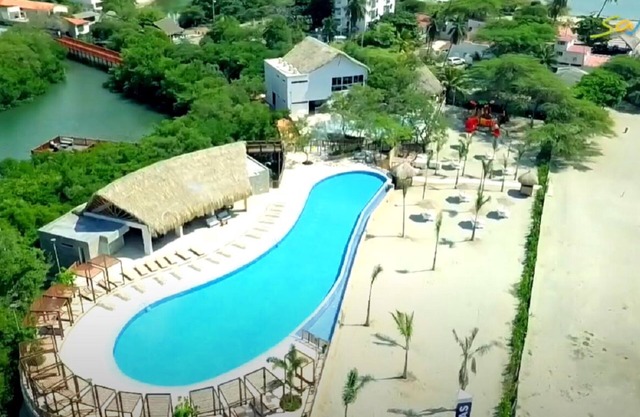 Luxury 3 Bed Apartment with private beach and beach views - Samaria Beach Club